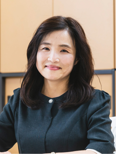 飯田 香緒里氏